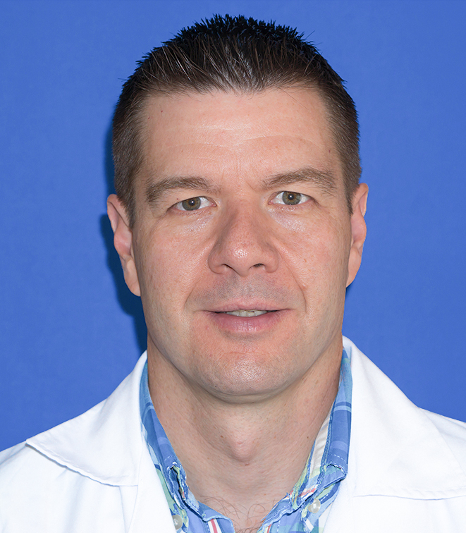 Dr. BATRES PRADO LUIS