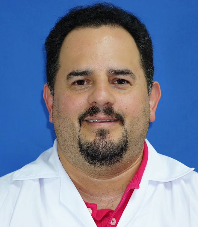 Dr. ROSSAL OLIVA LUIS